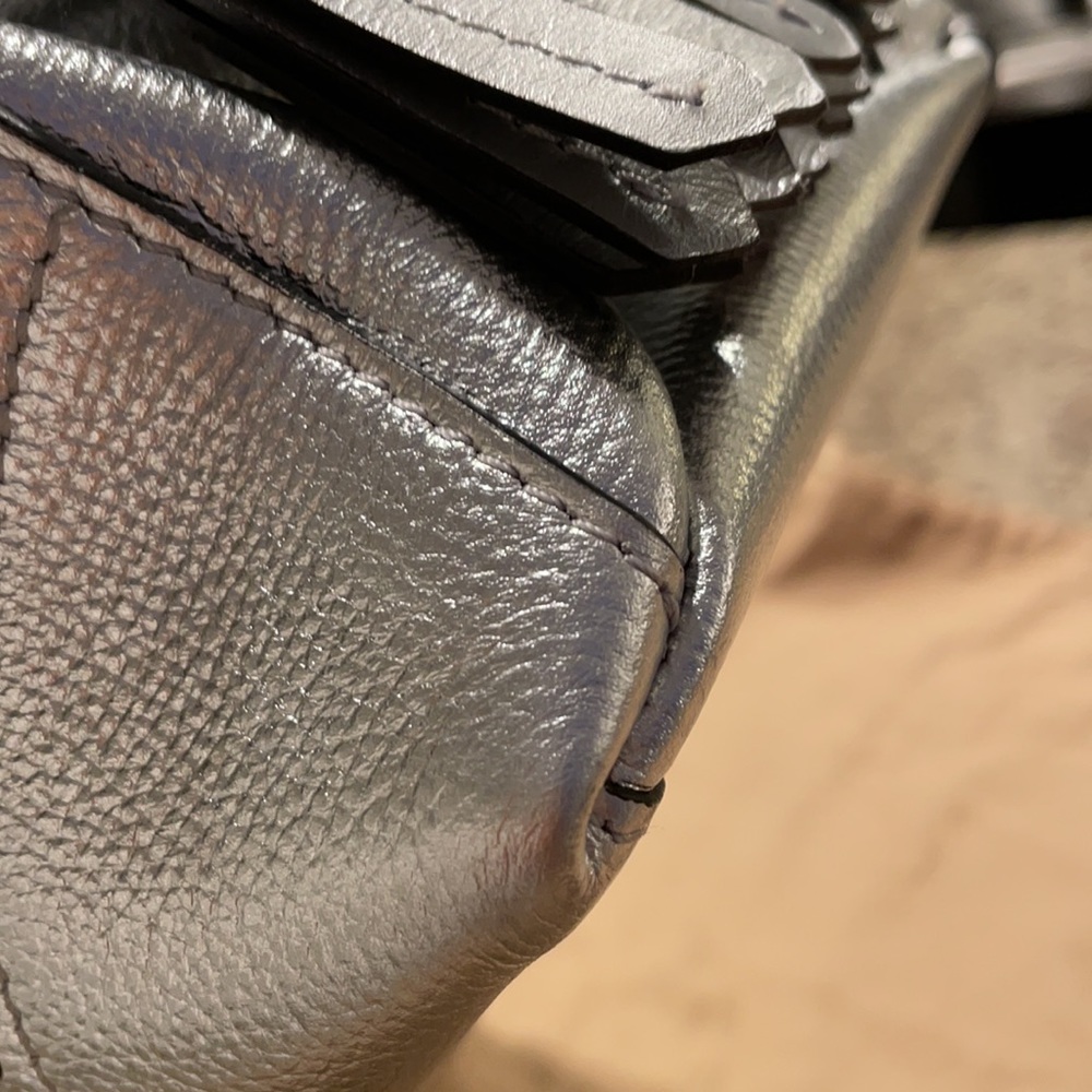 Burberry Medium Banner Fringe - Picture 6 of 16